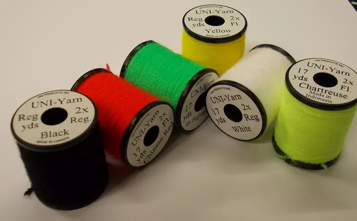 UNI-Yarn 2x, wool yarn - Fly tying threads - 802353006582 - 1