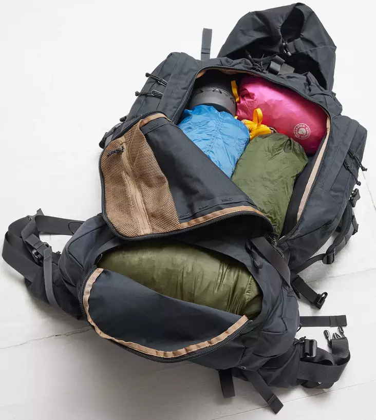 Fjällräven Kajka 75 Wanderrucksack – Mit Holzrahmen, Verstellbarem Perfect Fit System, 75 Liter, Khaki Dust